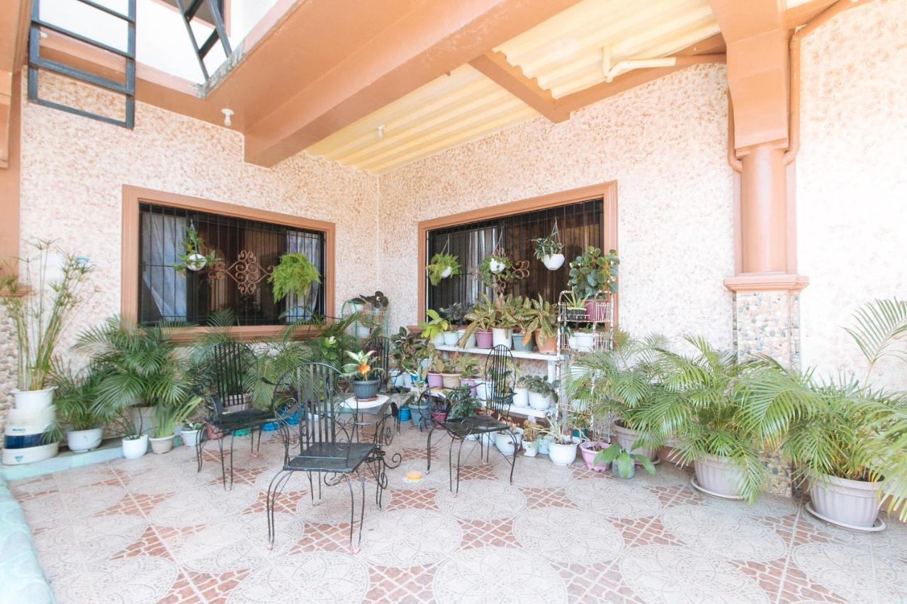 En Gedi Beach Resort By Reddoorz Iba Buitenkant foto